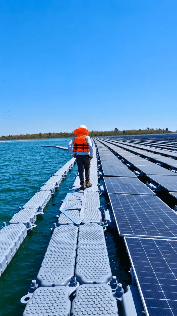 Floating solar panels installed on a water reservoir - Floatex Solar clean energy solution
